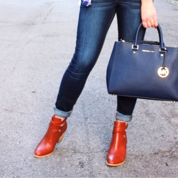 REBA Shoe boots ko size 6.5 - Picture 2 of 8